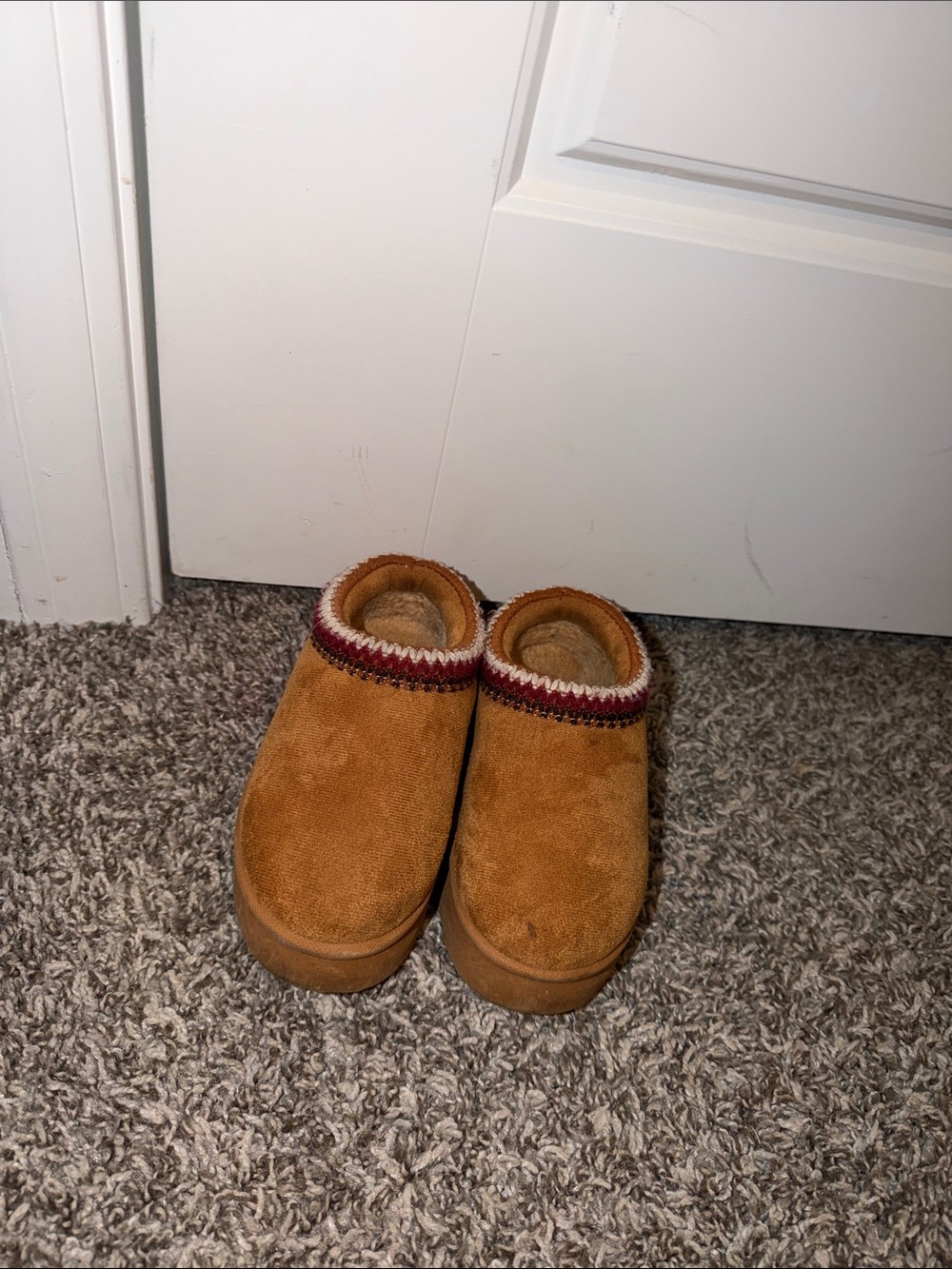 Kids Cozy Slip-On Shearling Lined Platform Shoes— Tan with Red Trim